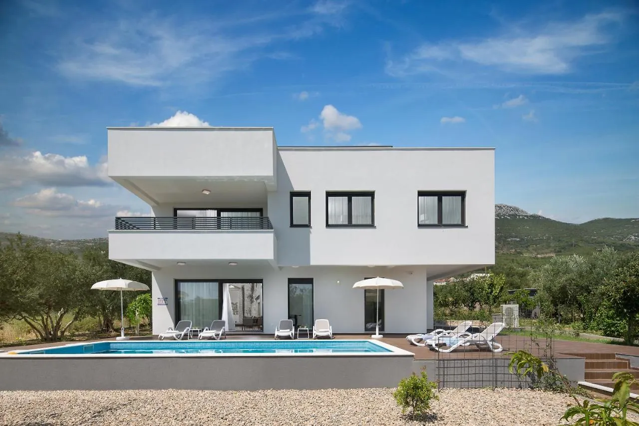 Villa Diana Kastela
