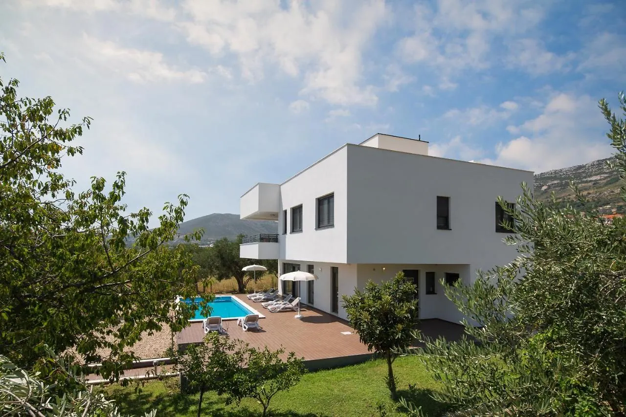 Villa Diana Kastela